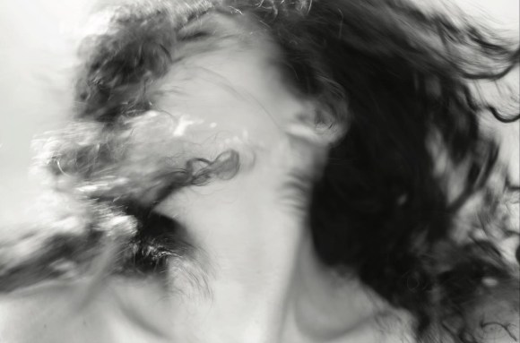 Photographier pour dire autrement — entretien avec Maëva&nbsp;Benaiche